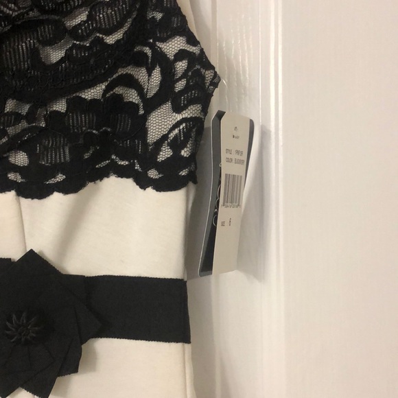 New Jax Dress Knee Length - Picture 4 of 4